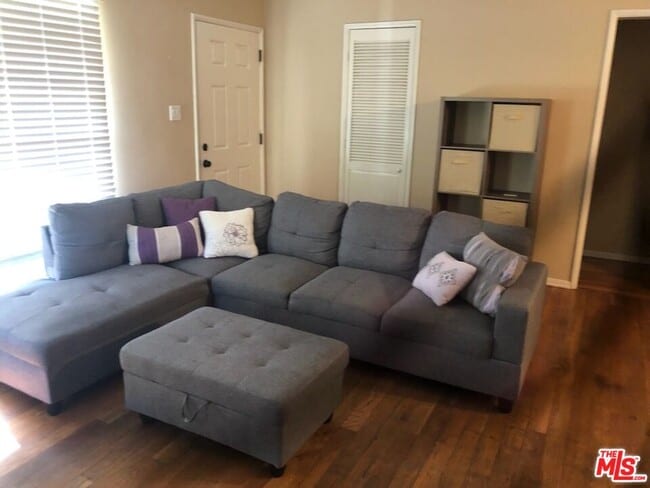 Building Photo - 8318 Altavan Ave