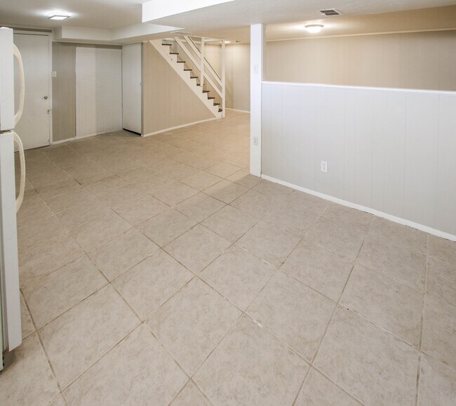 Building Photo - 1419 Drayton Ave