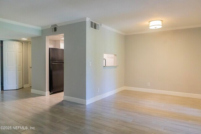 Building Photo - 3900 Mission Dr