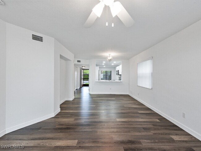 Building Photo - 4951 Pepper Cir