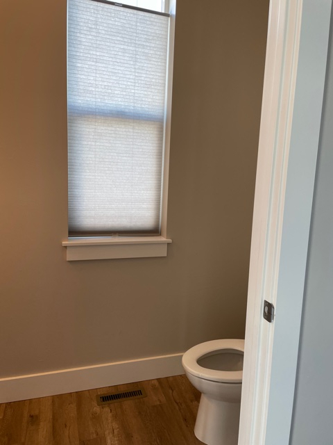 Building Photo - 18 Sakers Way