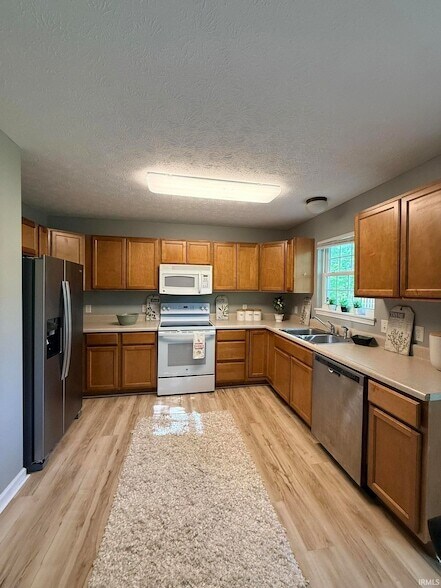 Building Photo - 4816 N Ashcroft Ln