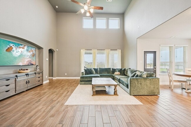 Building Photo - 2406 Harborwood Ct