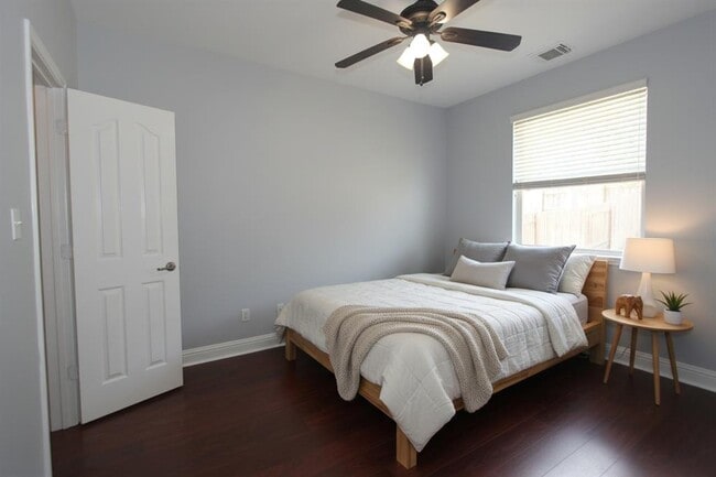 Building Photo - 12513 Capitol Saddlery Trail