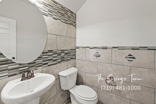 Building Photo - MODERN 2BD TOWNHOME in CLAREMONT RANCH
