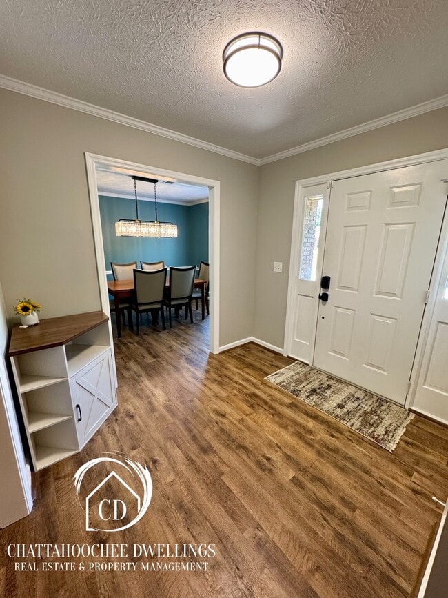 Building Photo - 5936 Manassas Dr