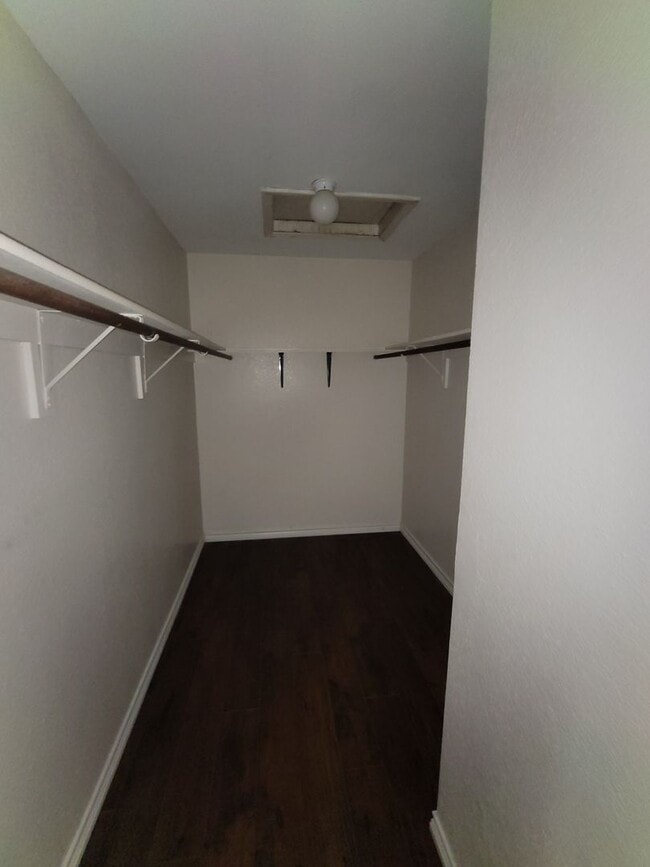 Building Photo - WYKEHAM CONDOS