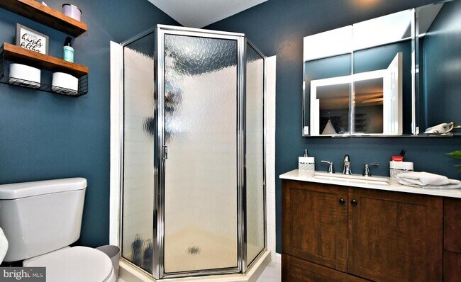 Building Photo - 800 Beacon Ct