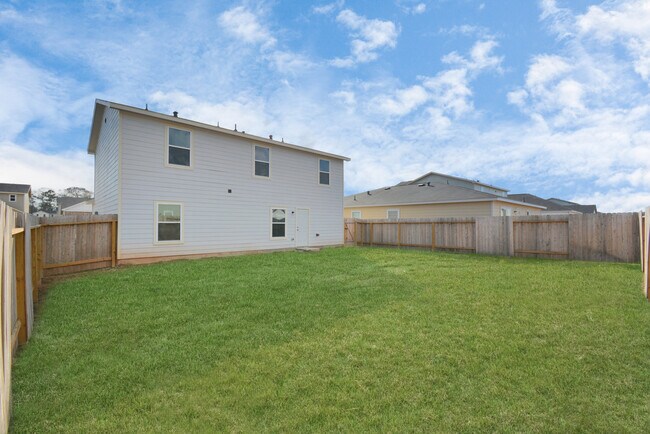 Building Photo - 15665 Briar Frst Dr