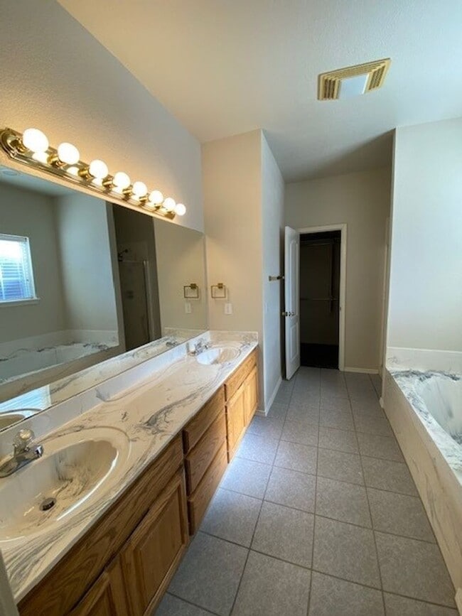 Building Photo - Coming Soon!!!!!  Union schools: 4 bedroom...