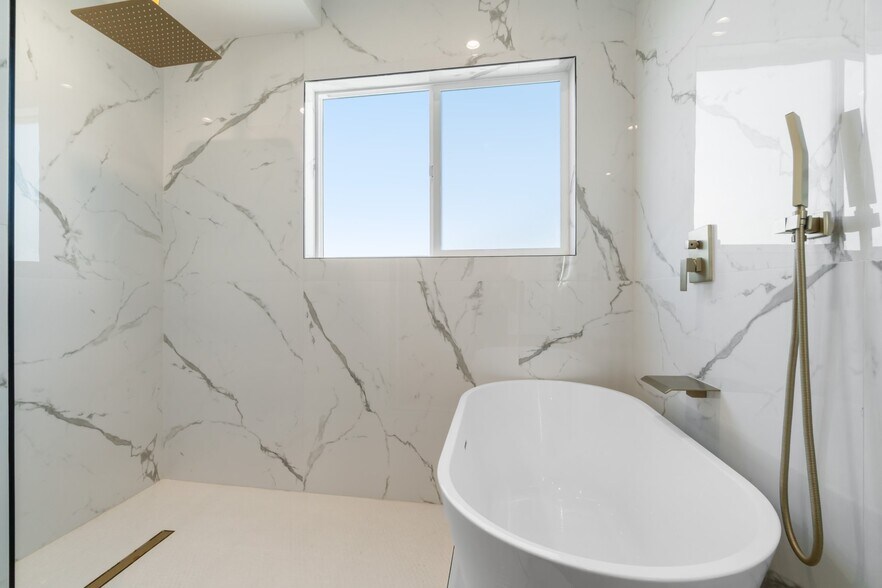 Building Photo - 3917 Inglewood Blvd