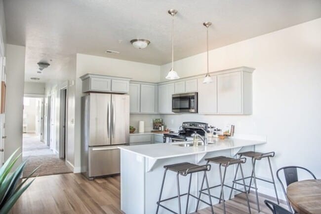 Building Photo - 3 Bed 2 Bath Condo in Lehi!!