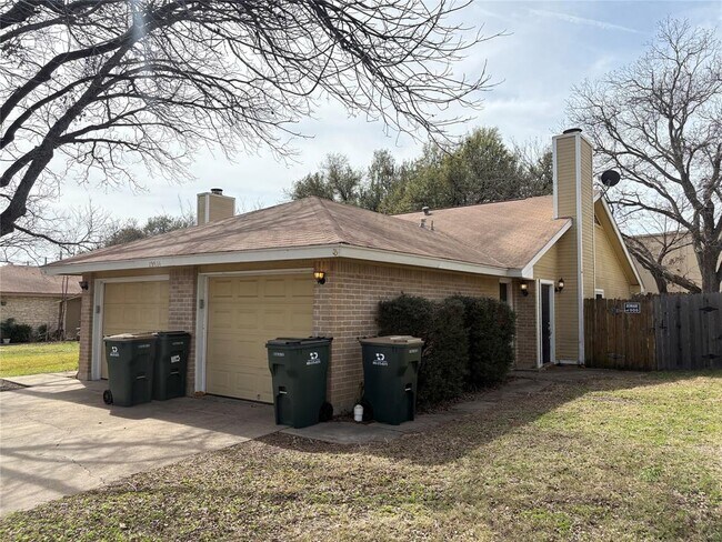 Building Photo - 12814 Hymeadow Dr