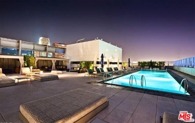 Building Photo - 900 W Olympic Blvd