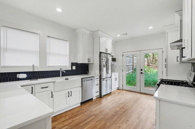 Building Photo - 1326 Blvd Lorraine SW