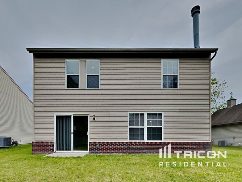 Building Photo - 2244 Leaf Dr