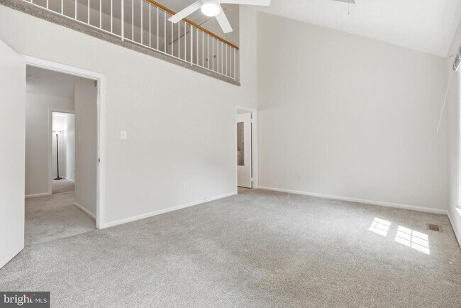 Building Photo - 7691 Northern Oaks Ct