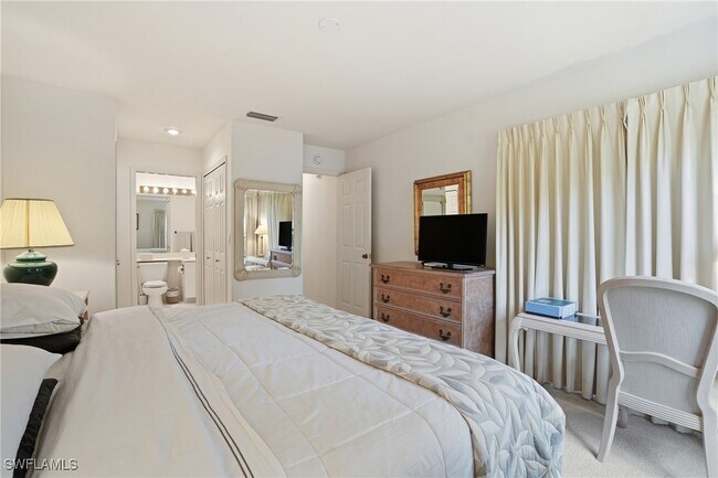 Building Photo - 6865 San Marino Dr