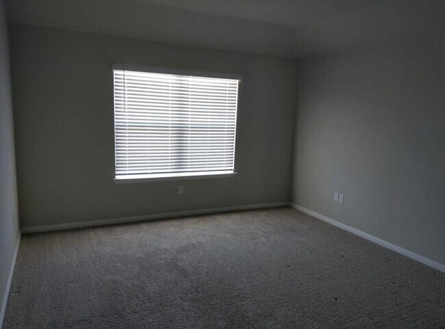 Building Photo - 109 Schuster Ct