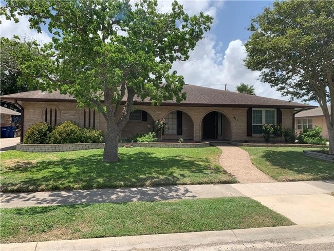Primary Photo - 941 Egyptian Dr