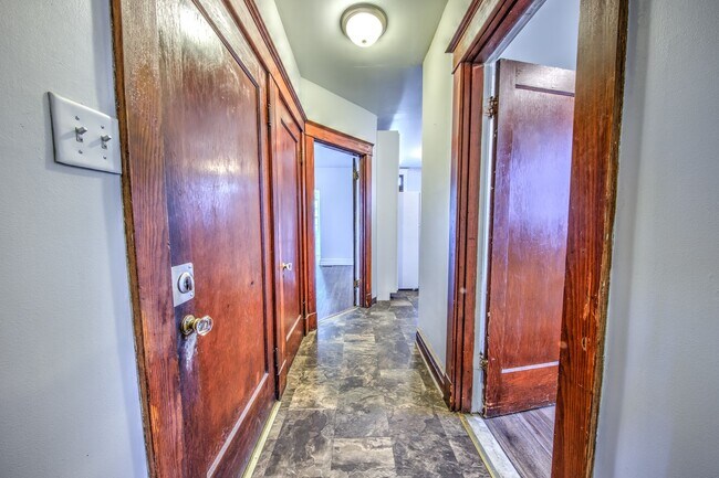 Building Photo - 5231 S Grand Blvd