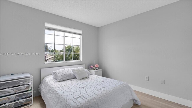 Building Photo - 8356 SW 158th Ave