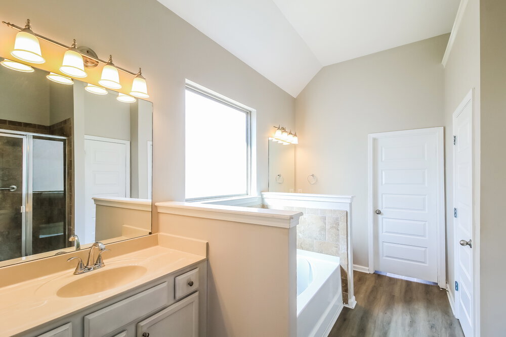 Building Photo - 6840 Diamond Dr