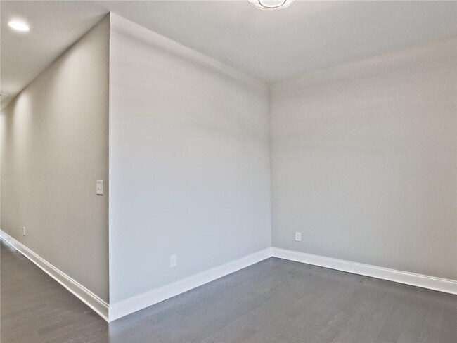 Building Photo - 6678 Sterling Dr