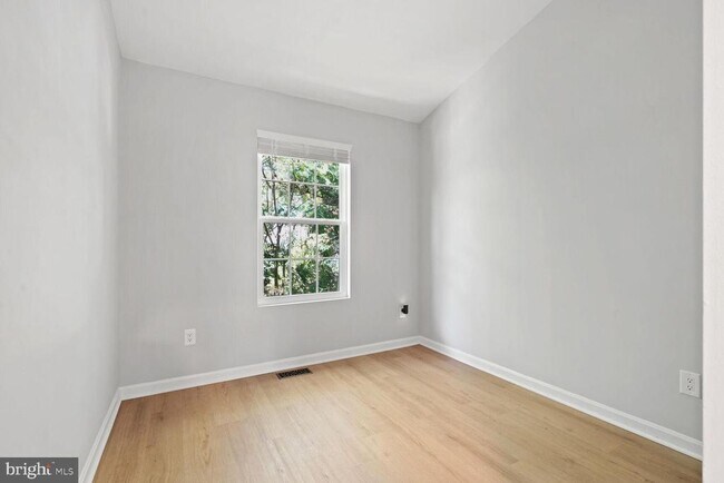 Building Photo - 6146 Kendra Way