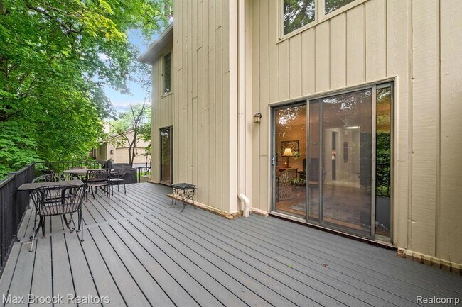 Building Photo - 1109 Ivyglen Cir