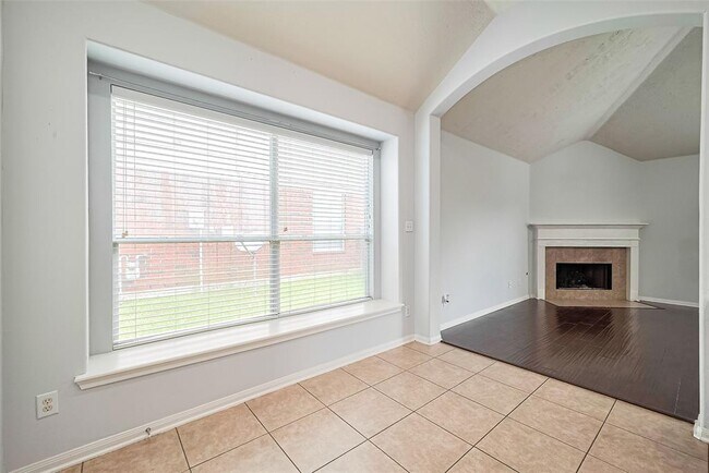 Building Photo - 24730 Blane Dr