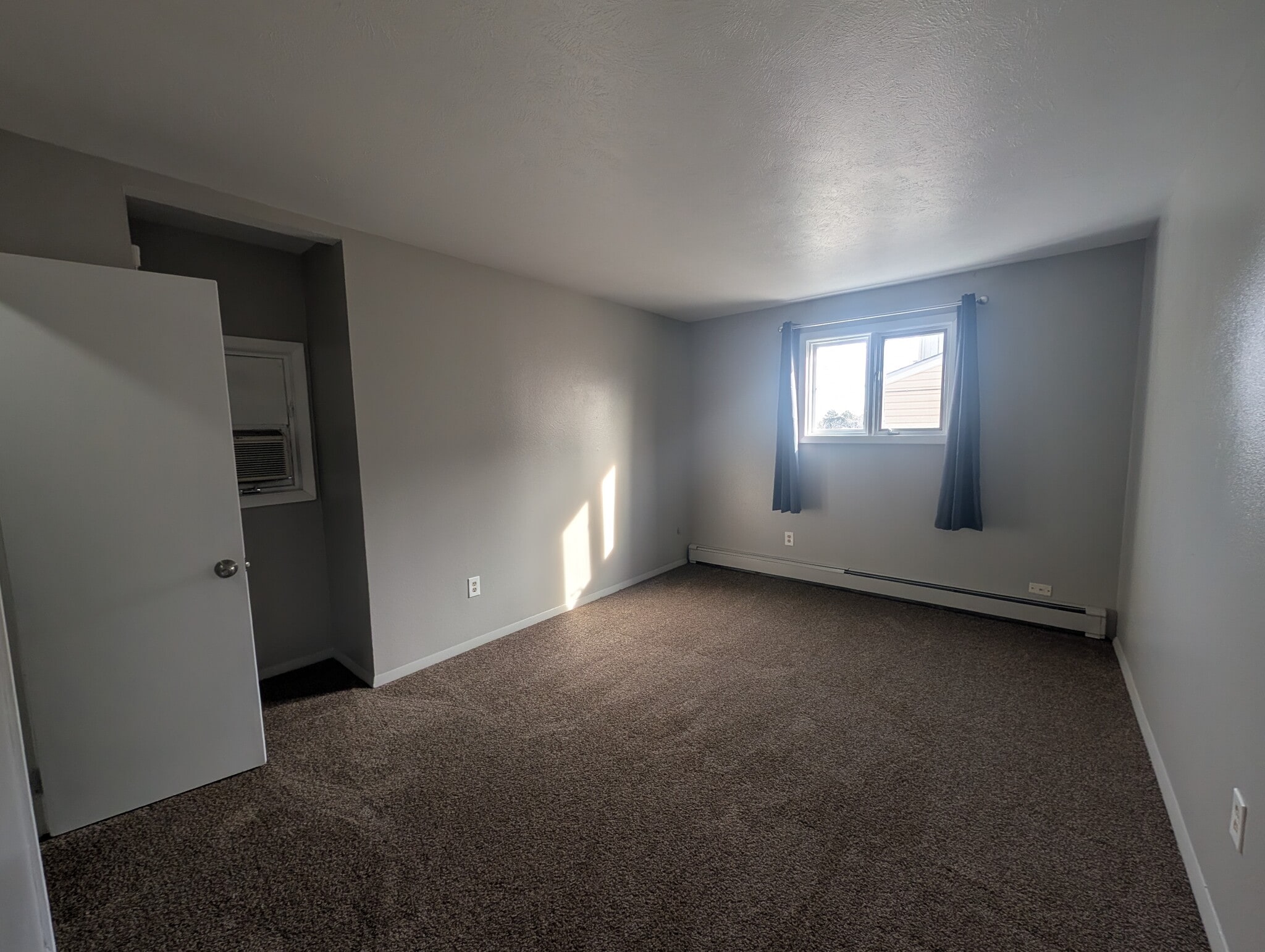 Building Photo - 9533 W Alameda Ave