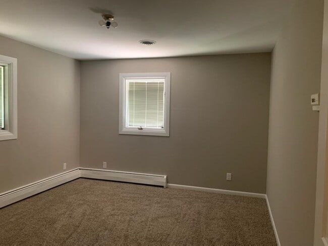 Building Photo - 1308 Shirley St