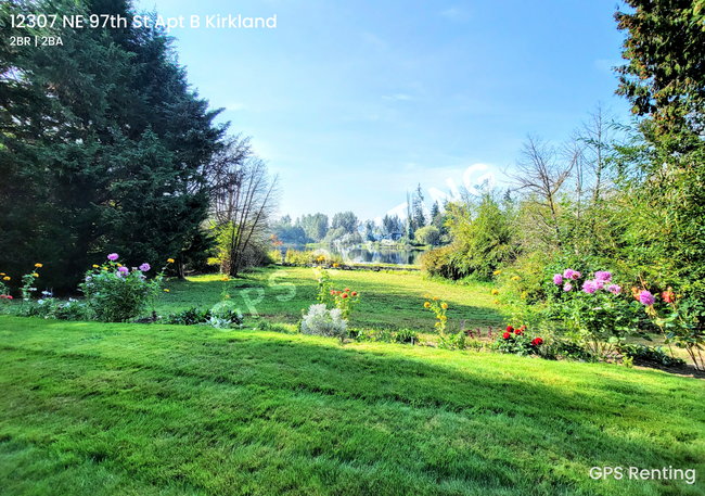 Building Photo - Two Bedroom Kirkland Condo!