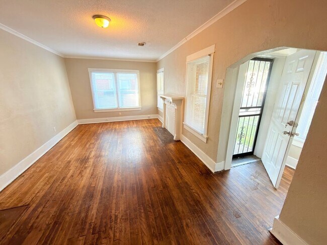 Building Photo - Charming 3-Bedroom Home in Memphis, TN — Move-In Special!