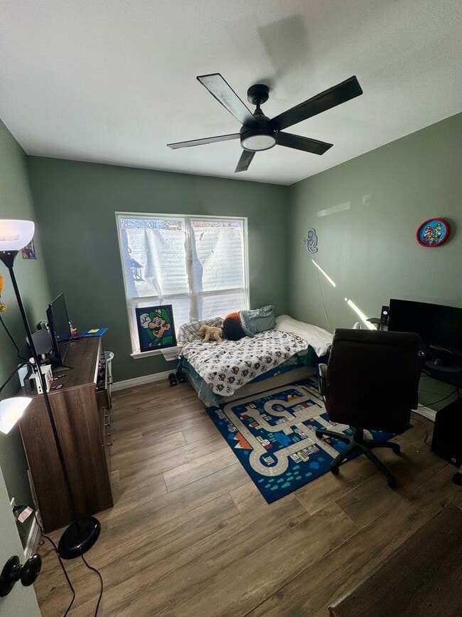 Building Photo - 421 Mt Pleasant St