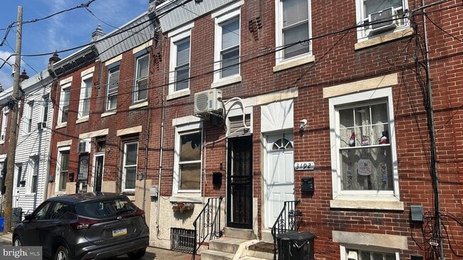 Primary Photo - 3190 Weikel St