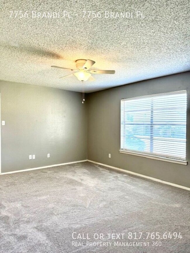 Building Photo - Fantastic North Richland Hills duplex avai...