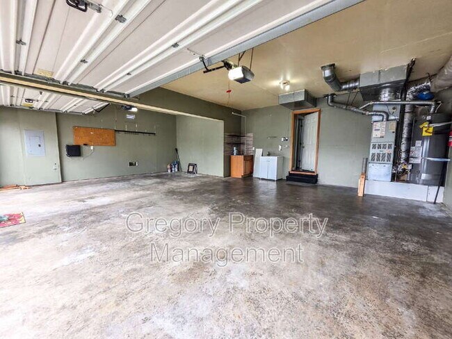 Building Photo - 11519 45th Ave SE