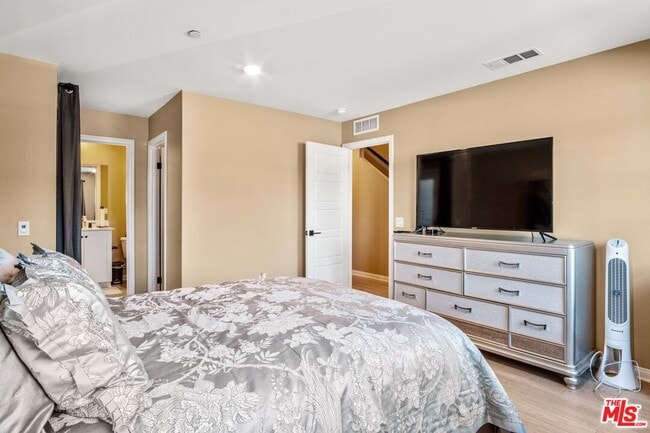 Building Photo - 720 Grace Ave