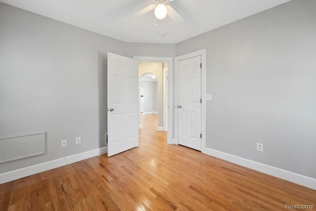 Building Photo - 1524 Cicotte Ave