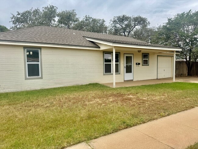 Building Photo - Adorable 2/1/1 Near Marsha Sharp!
