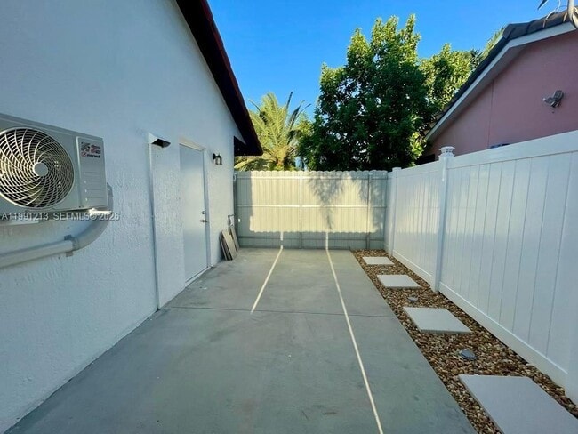 Building Photo - 9966 SW 157th St