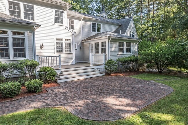 Building Photo - 3 W Hollow