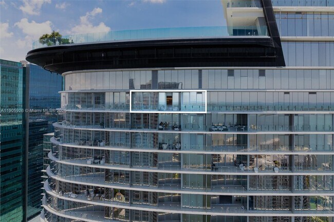 Building Photo - 300 Biscayne Blvd Way