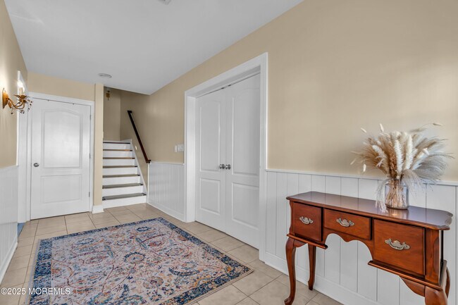 Building Photo - 2 Tradewinds Ln