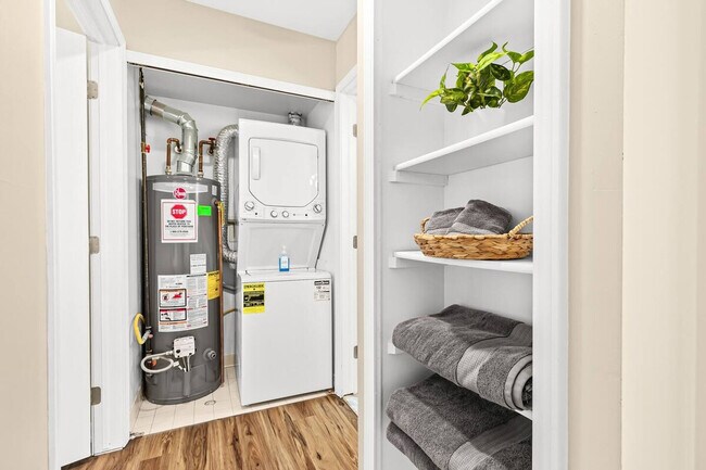 Building Photo - 27990 Gratiot Ave