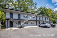 Building Photo - 1079 St Clair St