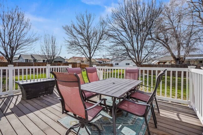 Building Photo - 1619 Ruby Ct