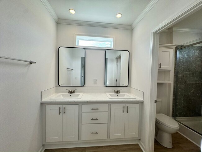 Building Photo - 3070 SW 108th Pl